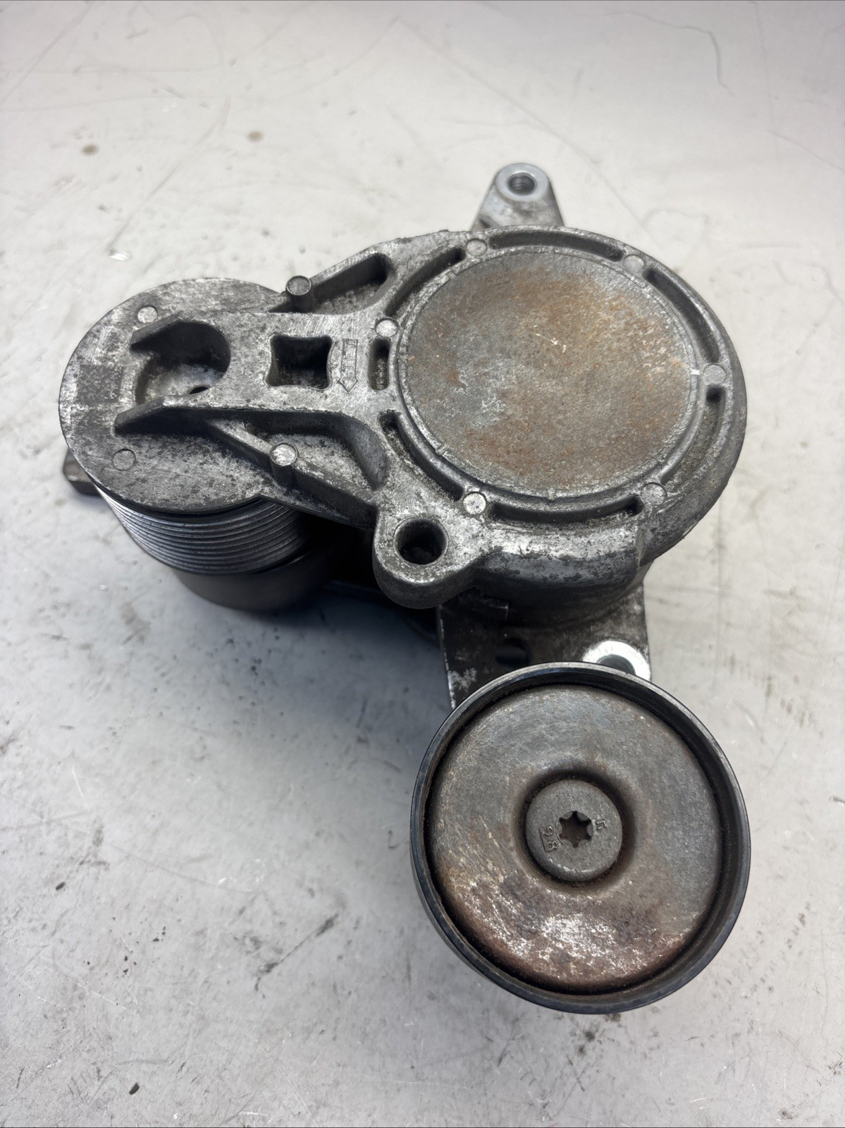 2018-2024 FREIGHTLINER CASCADIA FAN ACCESSORY BELT TENSIONER A4722001370 OEM