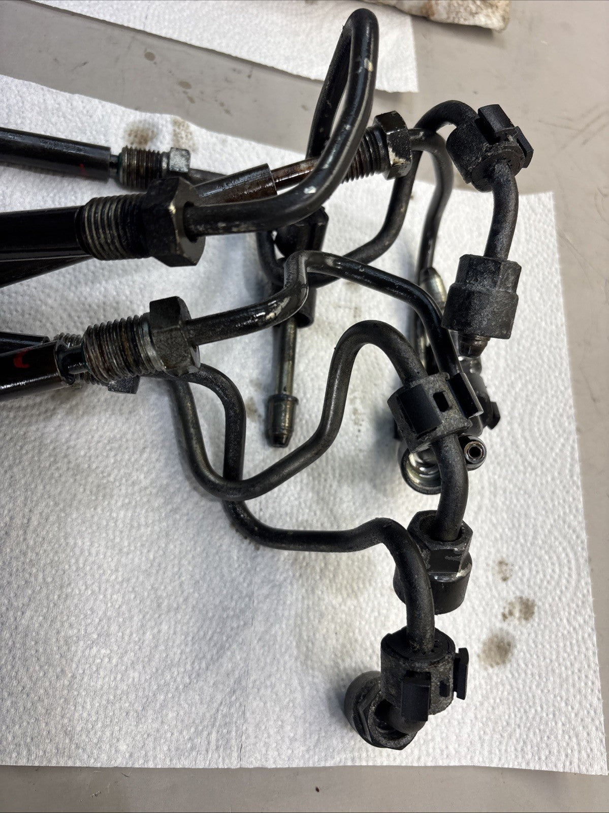 Paccar MX 13  Fuel Injector Line Tube 1-5 Used In Good Condition See Pictures