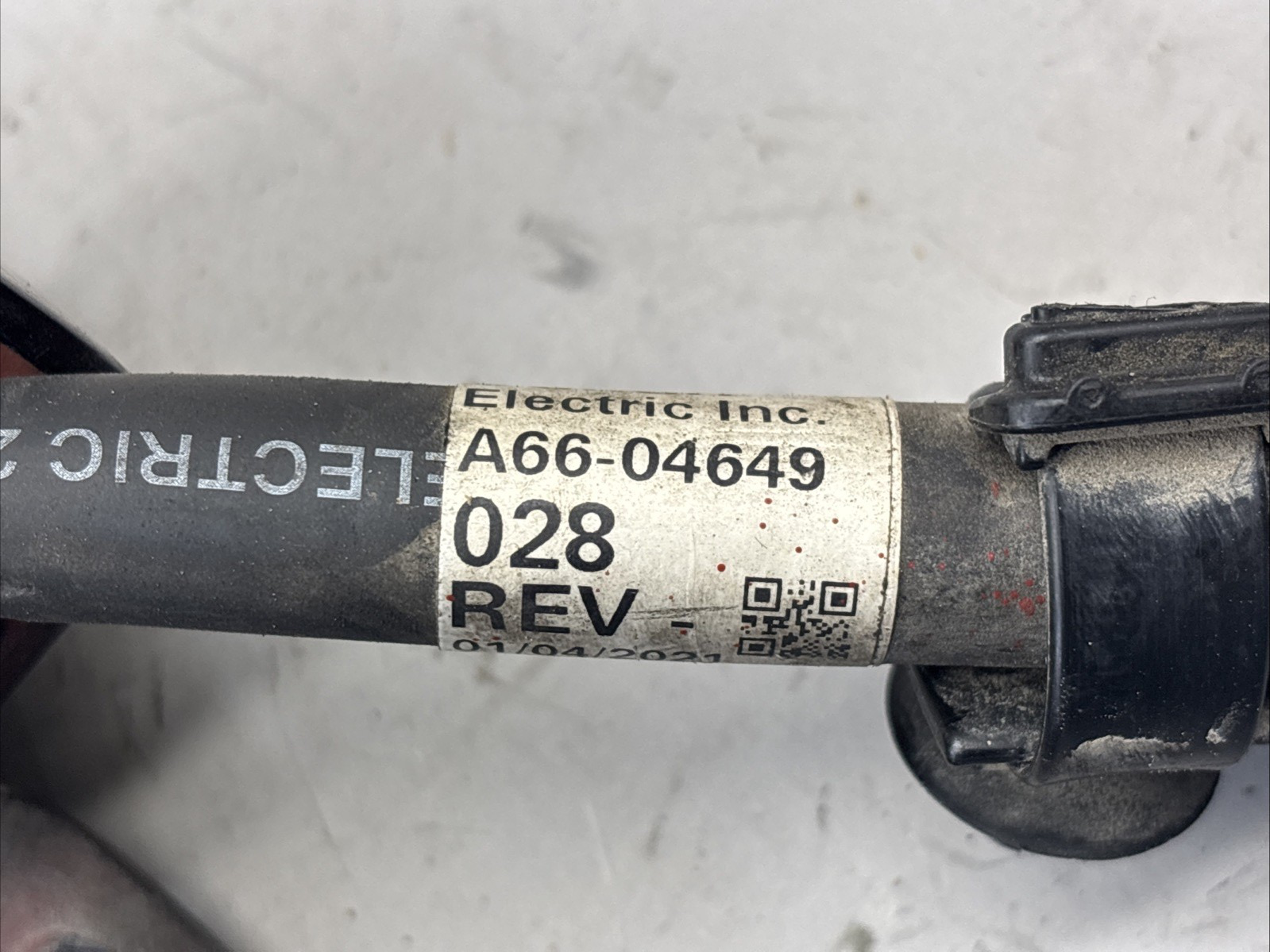 FREIGHTLINER A66-04649-028 , BUSBAR AND CABLE ASSEMBLY MOLDED