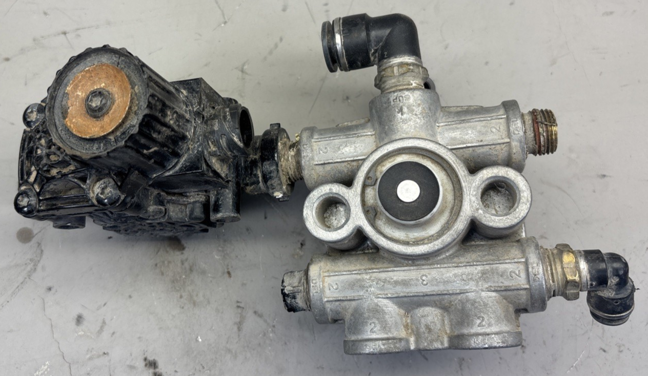 BENDIX ESSEMBLY  VALVE T-5019483 W/ ABS VALVE BENDIX K056040 ABS MODULATOR VALVE