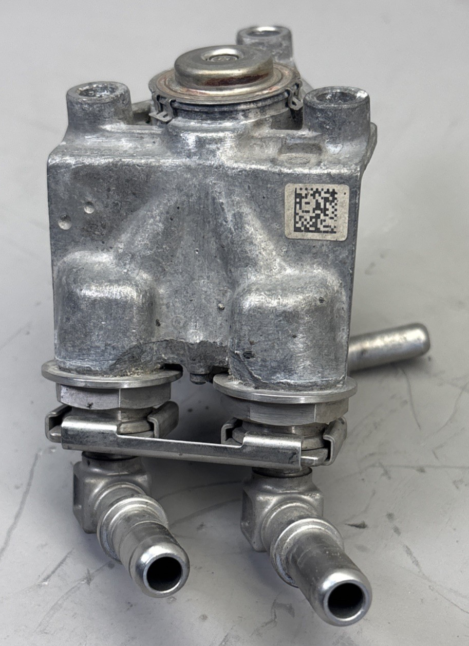 Genuine Volvo 22744063 DEF Doser Injector / DEF Dosage Valve