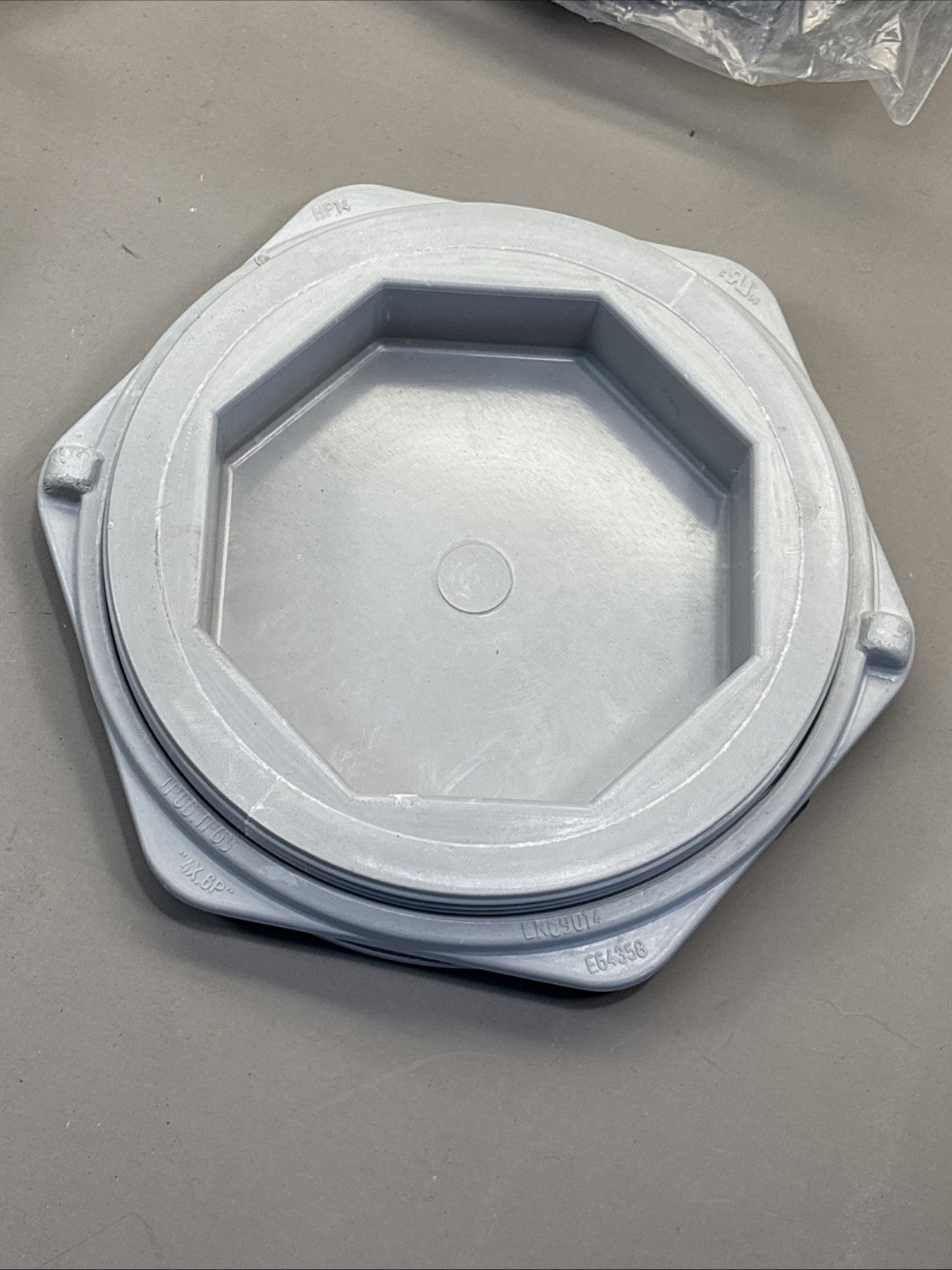 LOT of 5 - Hubbell-Wiegmann Hw-Fghp Hole Plug, Gray, Matte, HP 14