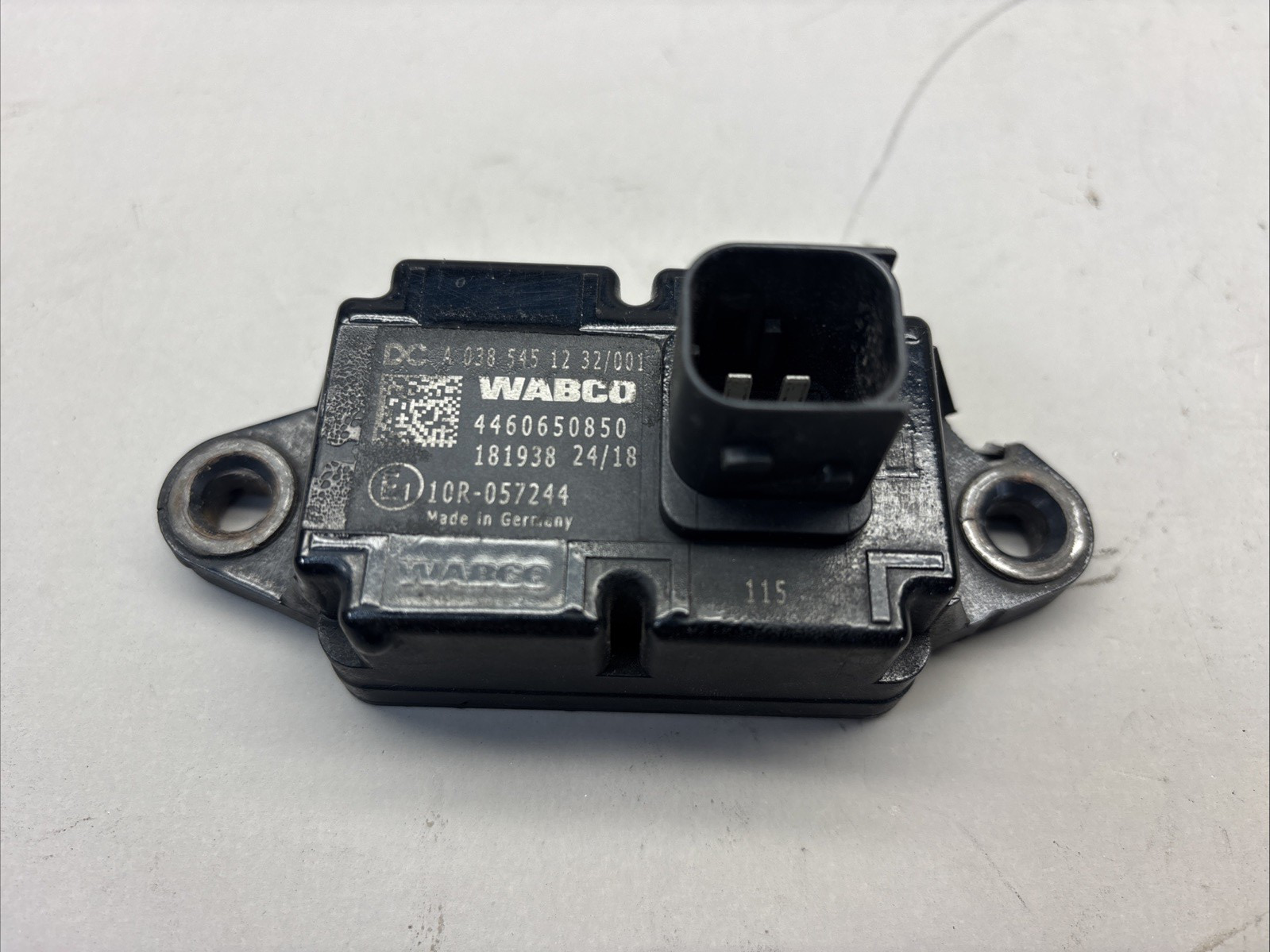 OEM FREIGHTLINER A038 545 12 32 WABCO ELECTRONIC STABILITY CONTROL 4460650850