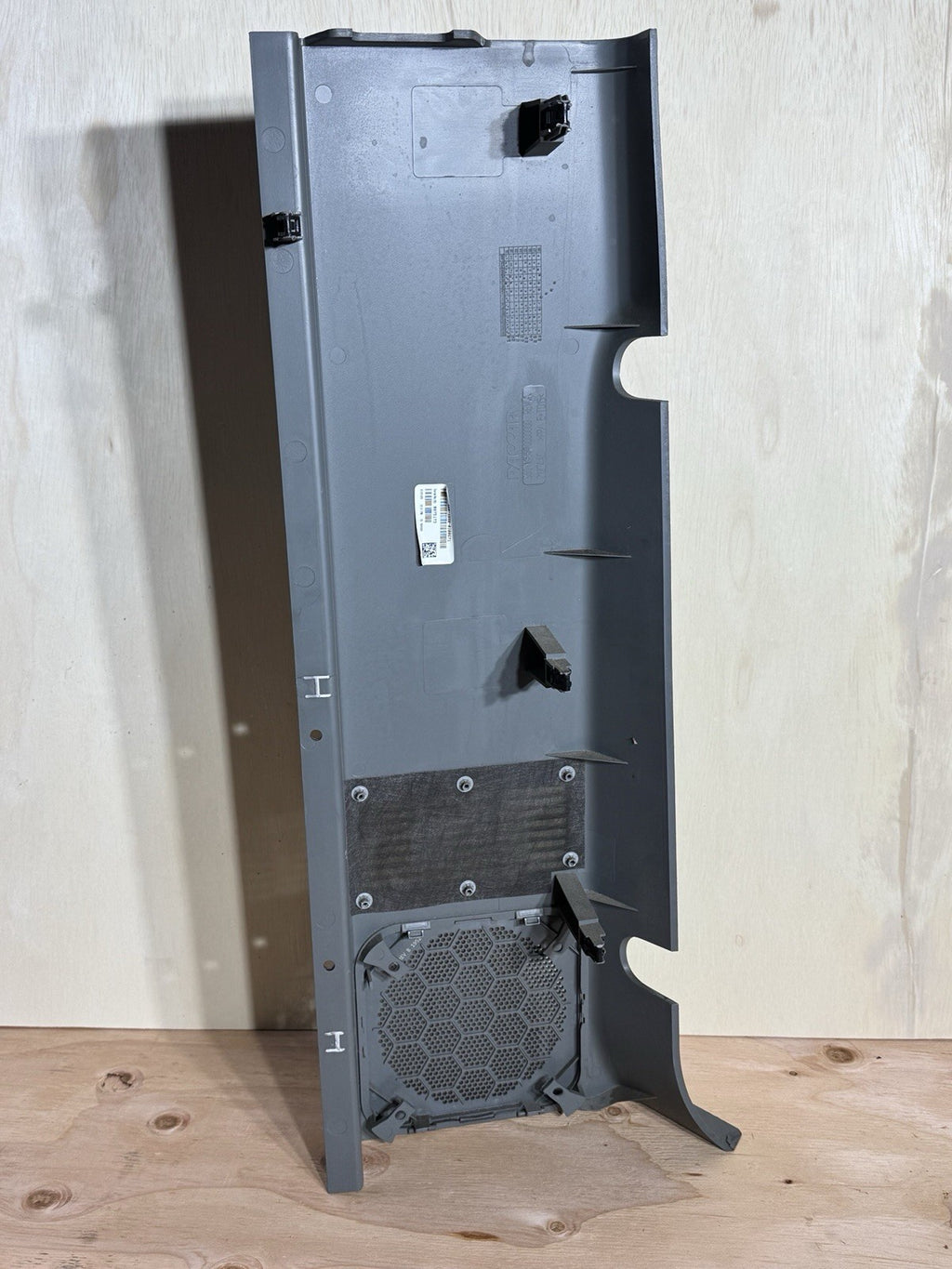 Kenworth Paccar B-Pillar Lower Trim Panel RH S60-1558-0100671 From 2021 T680