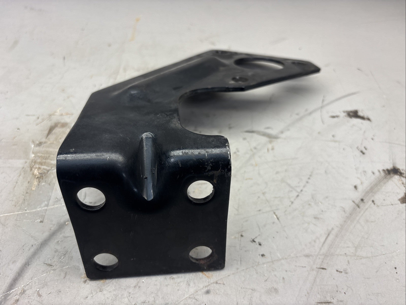 Genuine Mack Fender Bracket 20982788 OEM New