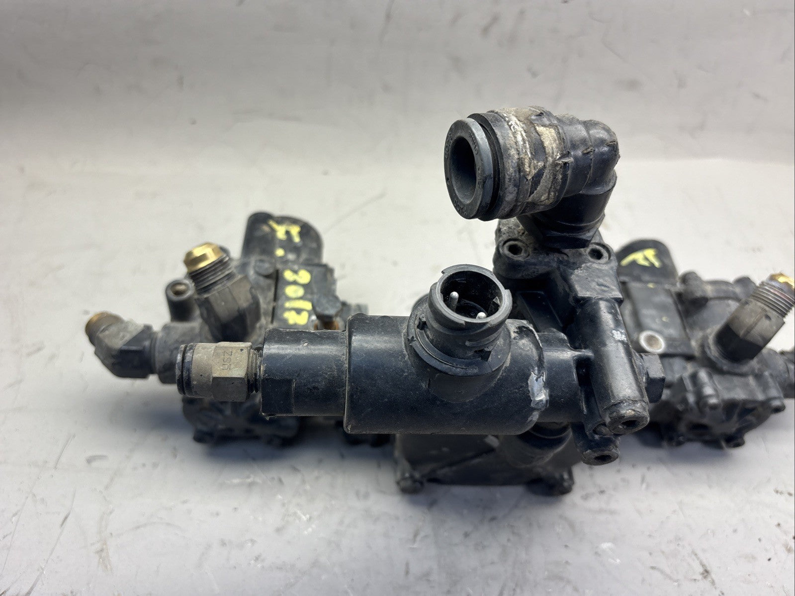OEM Freightliner Wabco ABS Solenoid Modulator Valve 973 011 0260 / 472 195 078 0