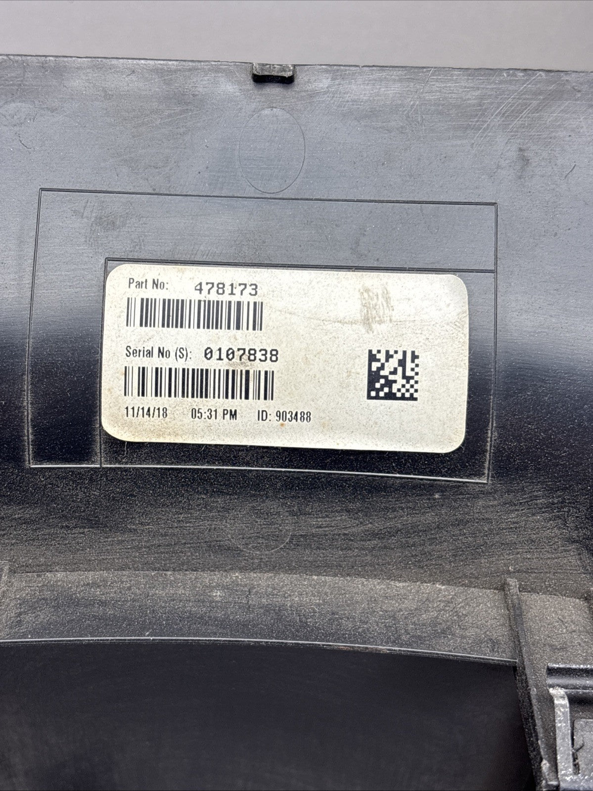 PACCAR S60-1467-00000 Kenworth S60-1467-10611 Council Trim Cover