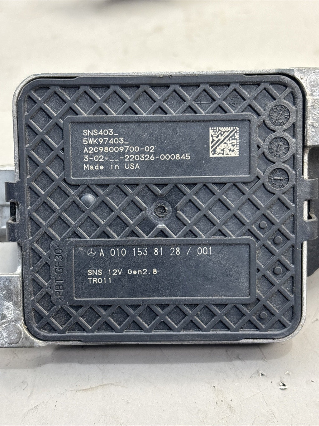 FREIGHTLINER Genuine Detroit Diesel Nox Sensor A 010 153 81 28 /  001