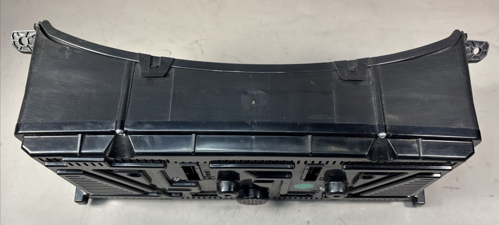 2018-2027 Volvo VNL Speedometer Instrument Cluster - Used | P/N 23053047 - P03