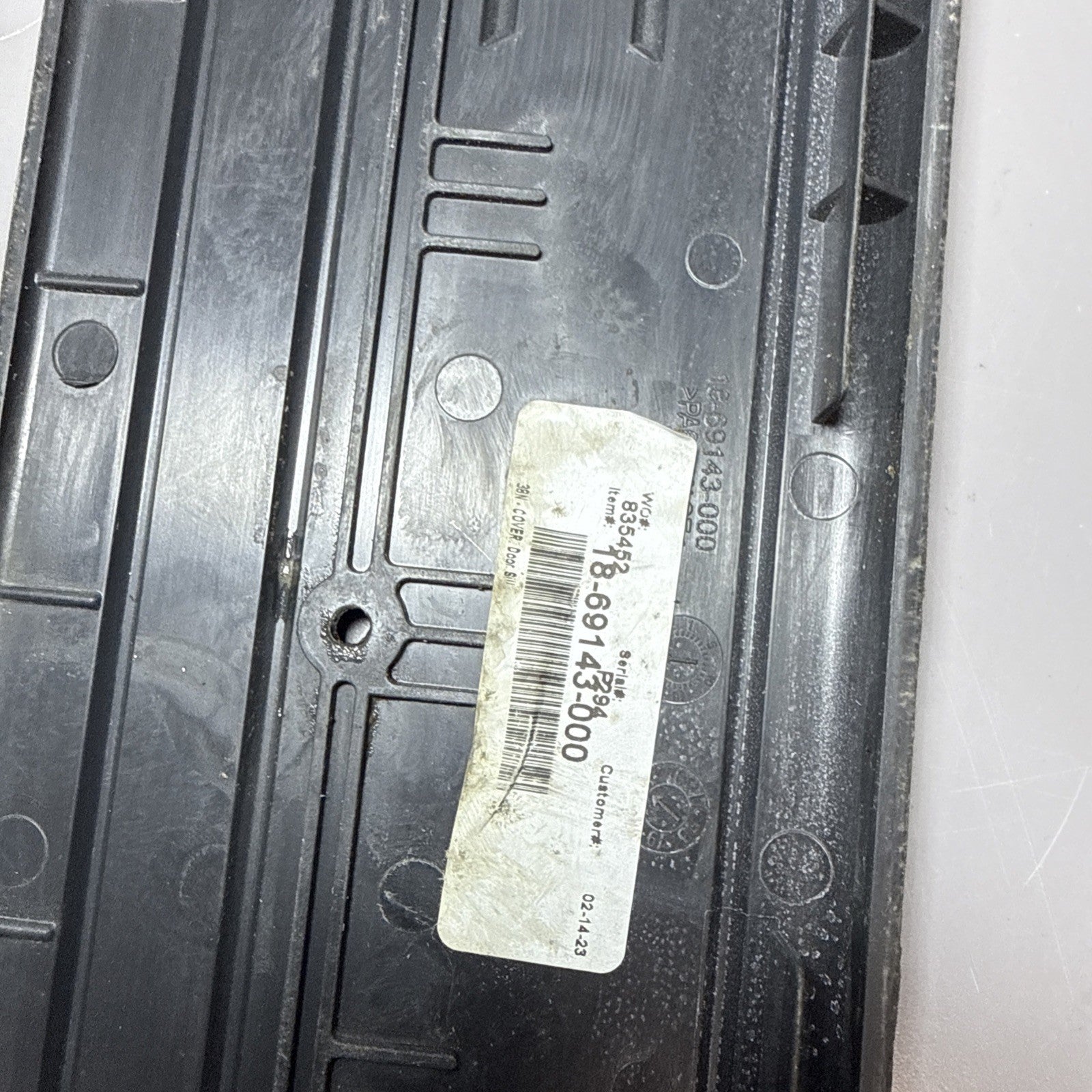 2018-24 FREIGHTLINER CASCADIA LEFT DOOR SILL PLATE PANEL COVER 18-69143-000 OEM