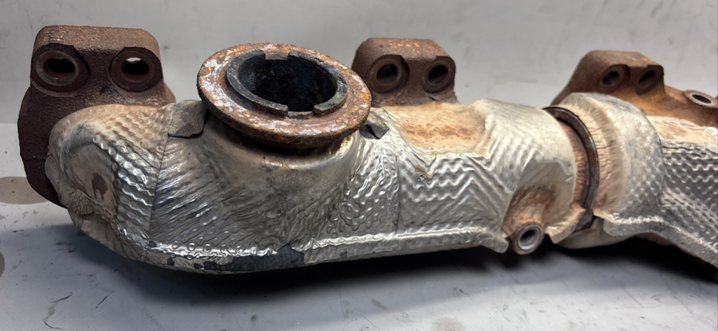 2019 Paccar MX13 Exhaust Manifold 2124731