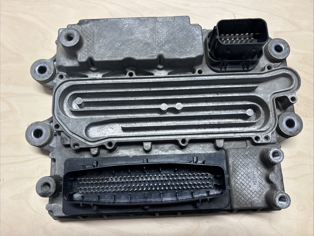 A 001 446 58 35 002 Detroit Diesel DD15 Engine ECM Computer A0014465835002