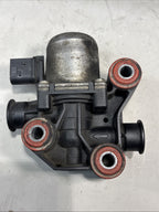 2020 FREIGHTLINER CASCADIA DEF PUMP VALVE WATER SUPPLY 04-33700  * 2616*
