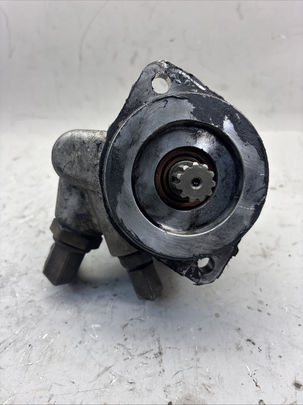 1939436 For PACCAR STEERING PUMP - 17CC MX-11 EPA2013 MX-13 EPA2013