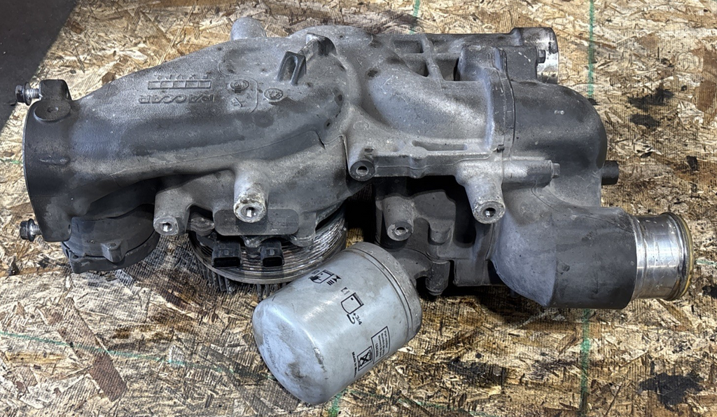 PACCAR WARER PUMP HOUSING W PUMP 931278 02