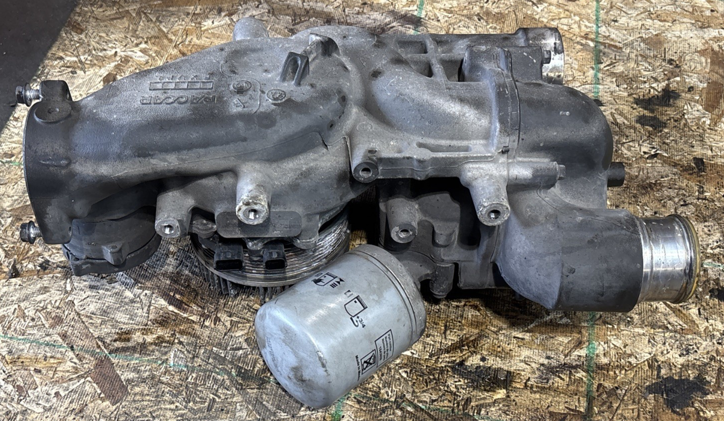 PACCAR WARER PUMP HOUSING W PUMP 931278 02