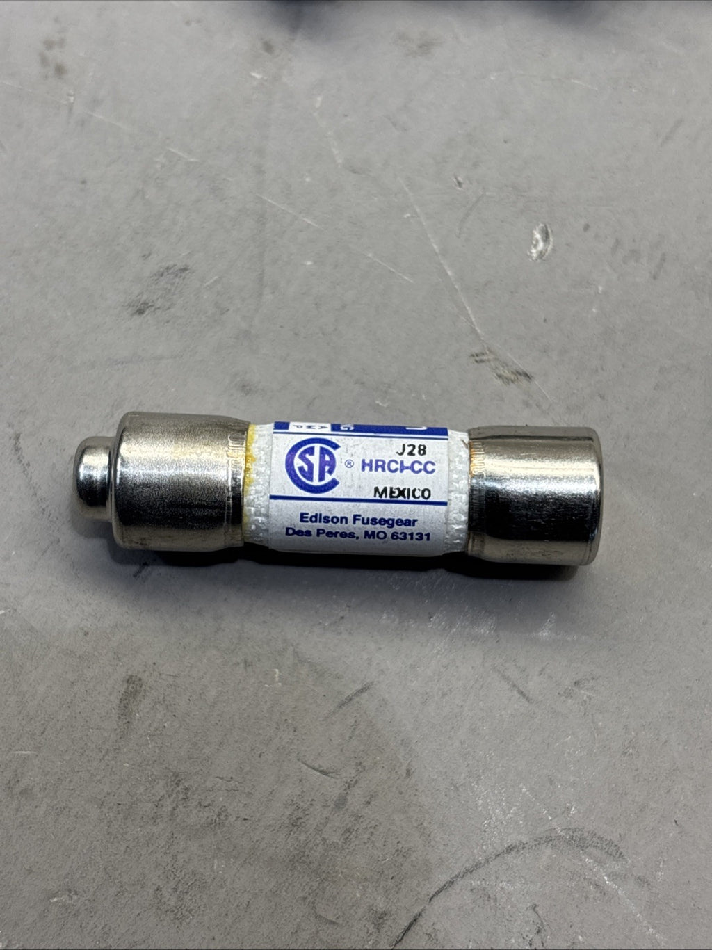 (Box of 10) Edison Fusegear 600V, 1A, CLASS CC, Time-Delay J28