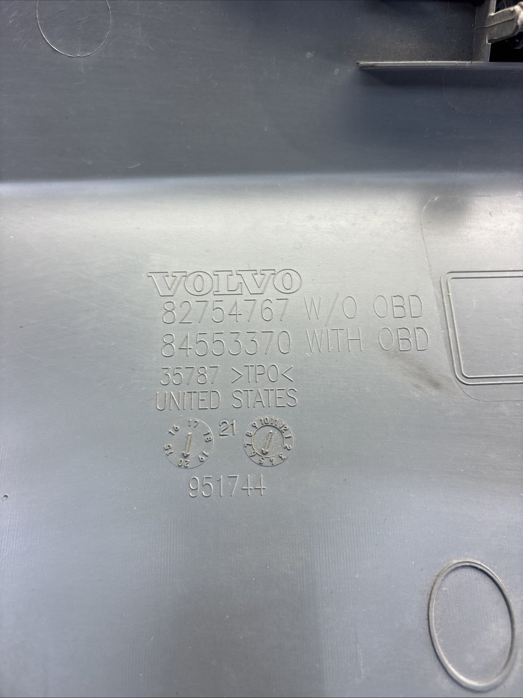 2019-2023 VOLVO VNL 760 D13 FRONT LEFT DASH DASHBOARD COVER TRIM 82754767 OEM