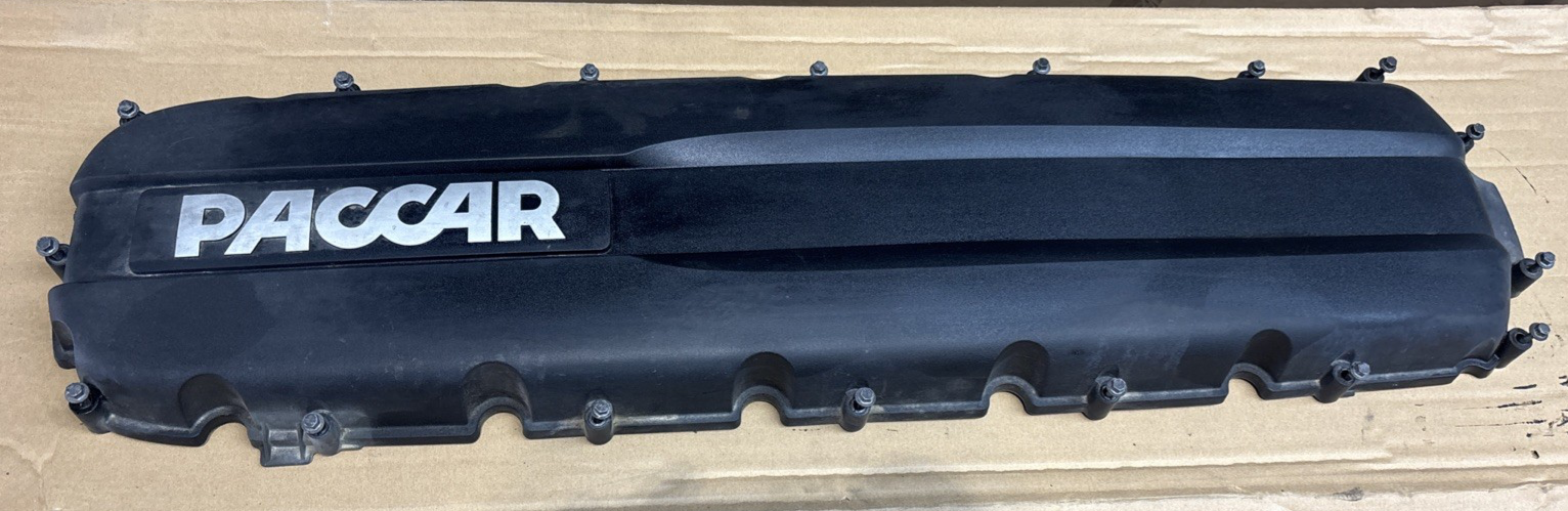 2272049 Genuine Paccar Engine Valve Cover