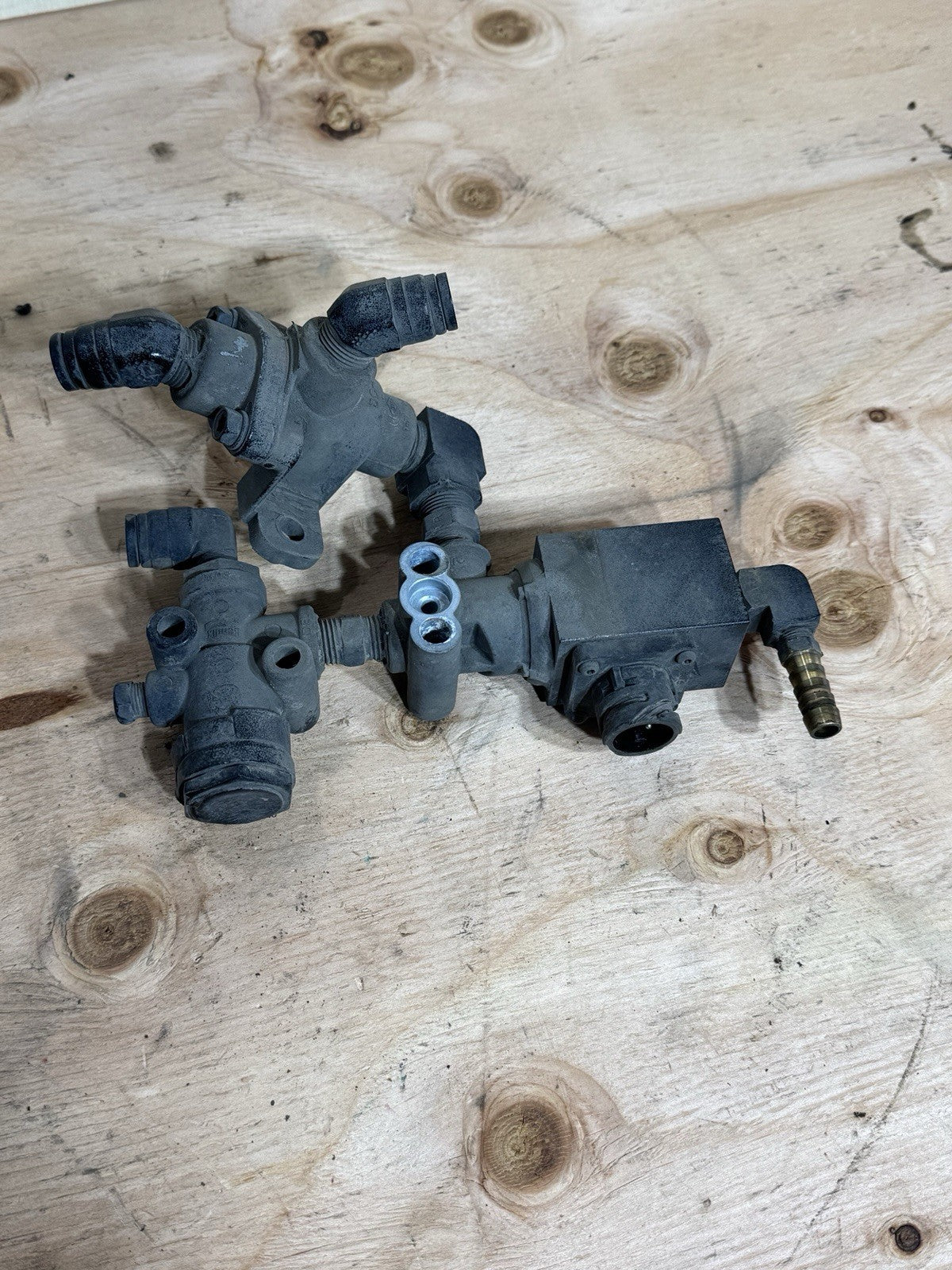 Kenworth T680 Bendix Solenoid Valve  2021 OEM