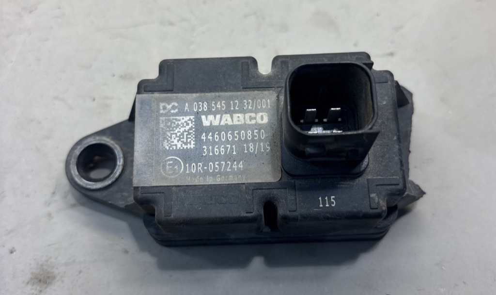 FREIGHTLINER Wabco Electronic Stability Control   A 038 545 12 32/001 DAMAGE