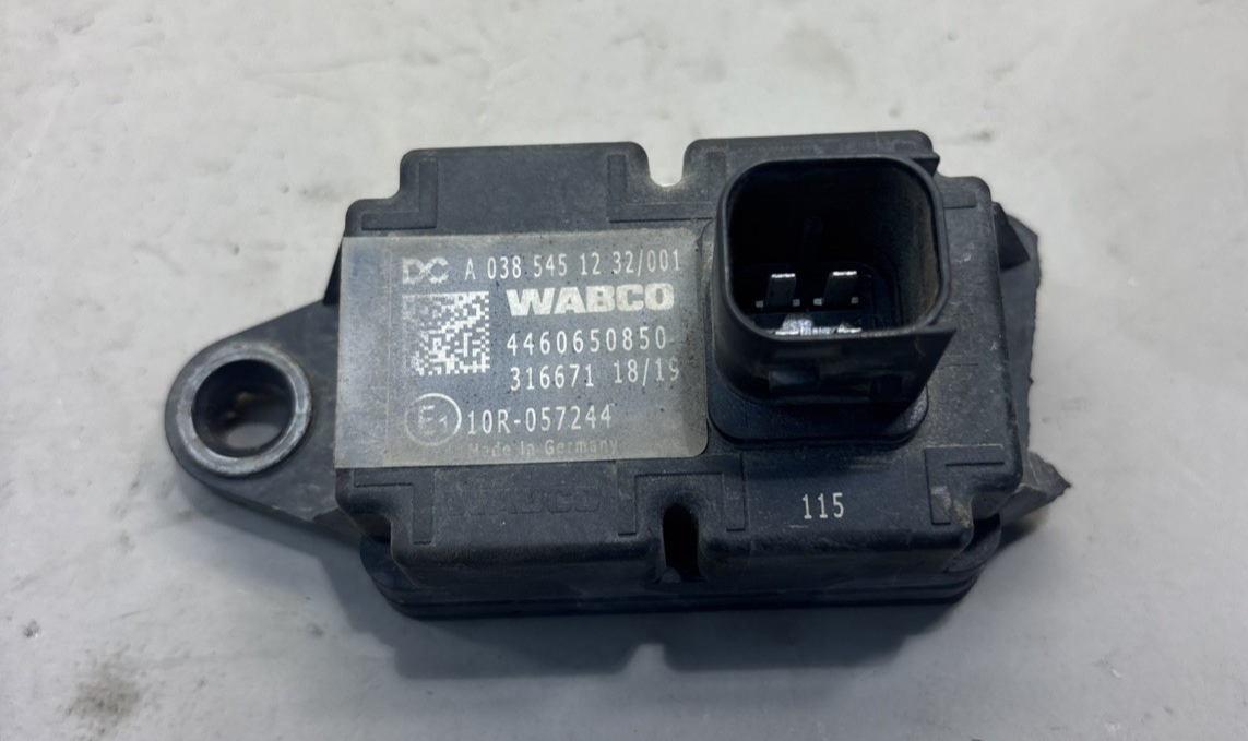 FREIGHTLINER Wabco Electronic Stability Control   A 038 545 12 32/001 DAMAGE