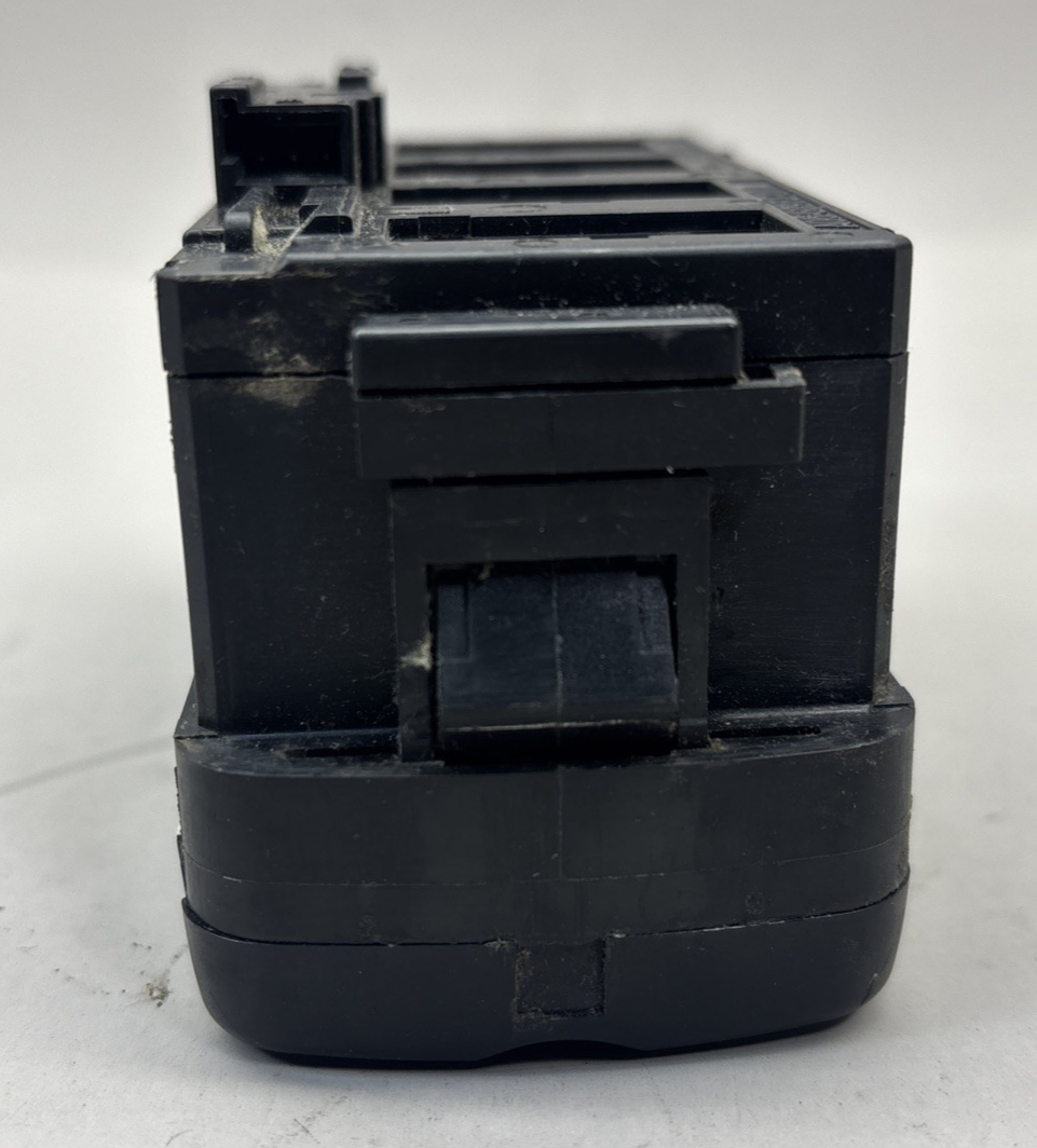 Freightliner A06-60973-000 Switch Module W/ Engine Brake 3320.9101