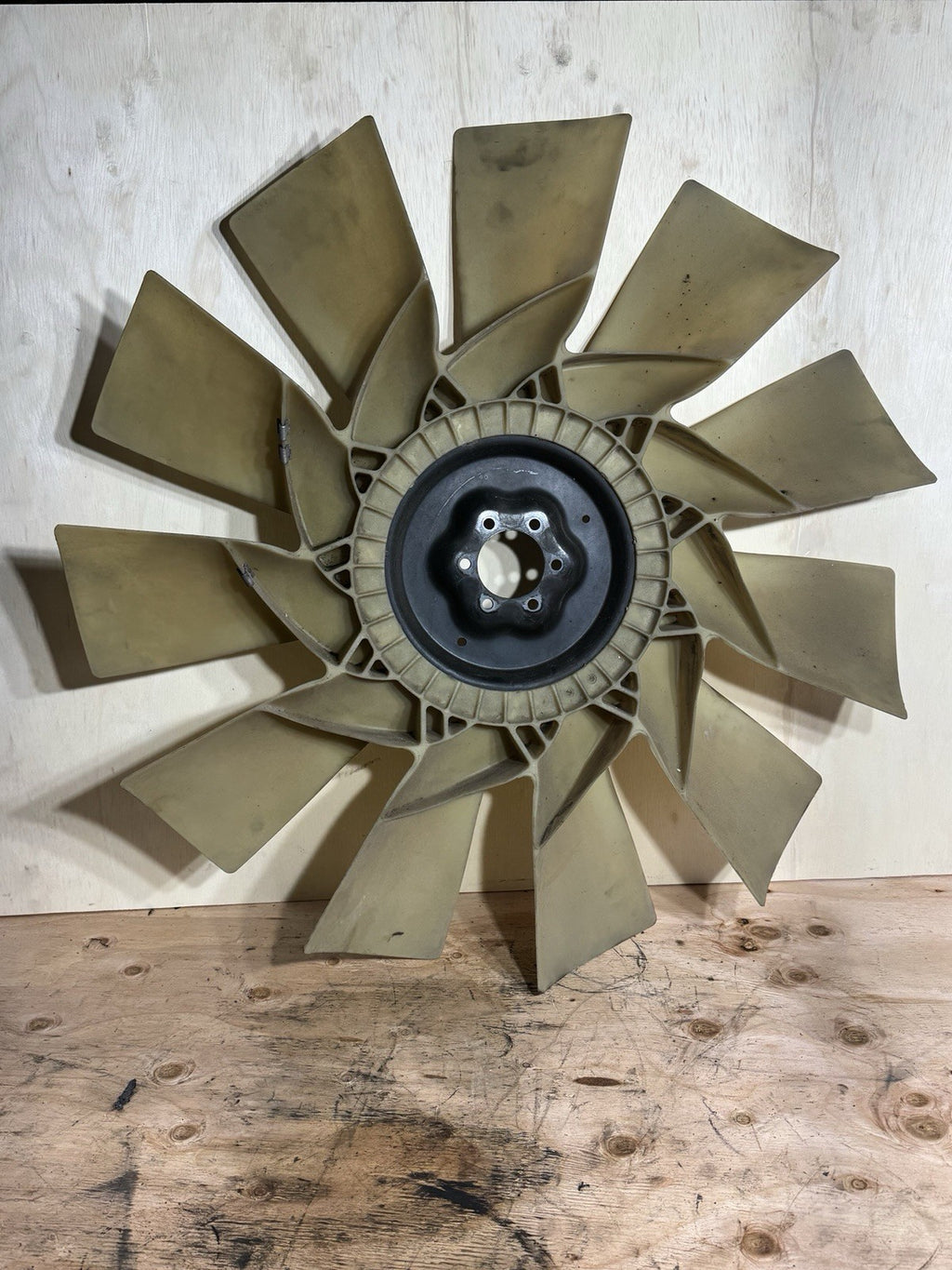 Cummins ISX15 Engine Fan Blade - Used | P/N 47354451006