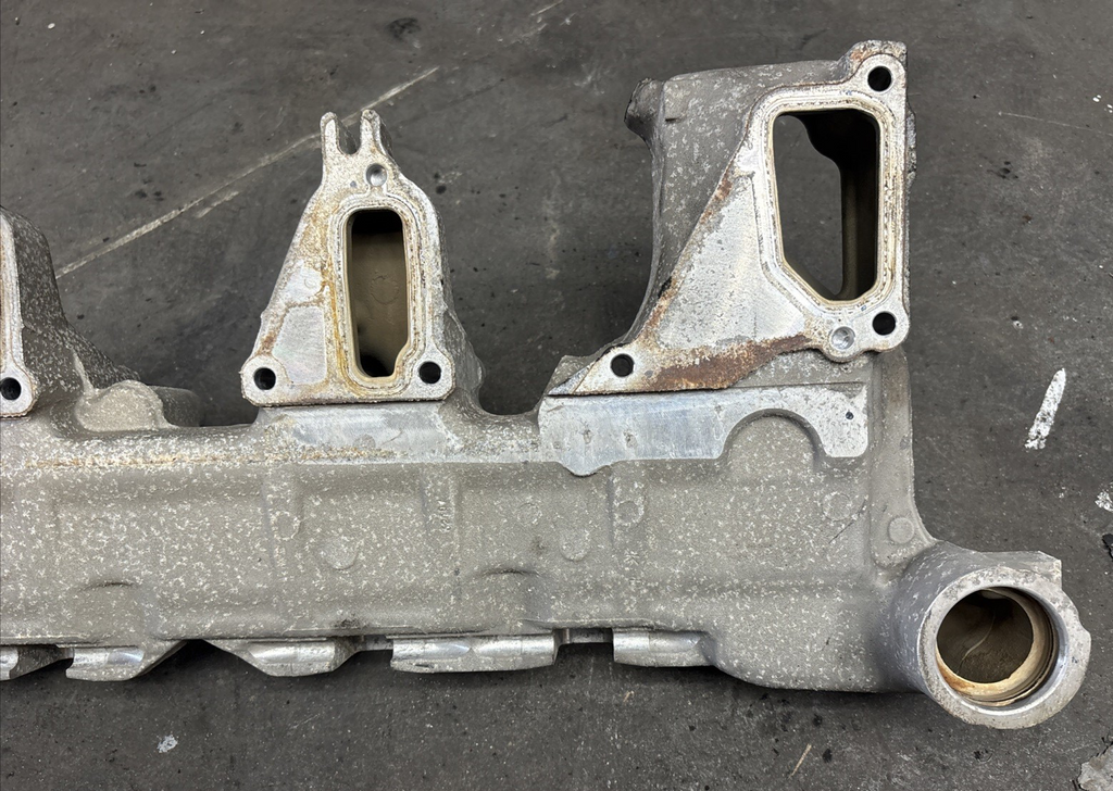 FREIGHTLINER CASCADIA 126 DETROIT DD15 EGR COOLER MANIFOLD OEM 472 203 22 01