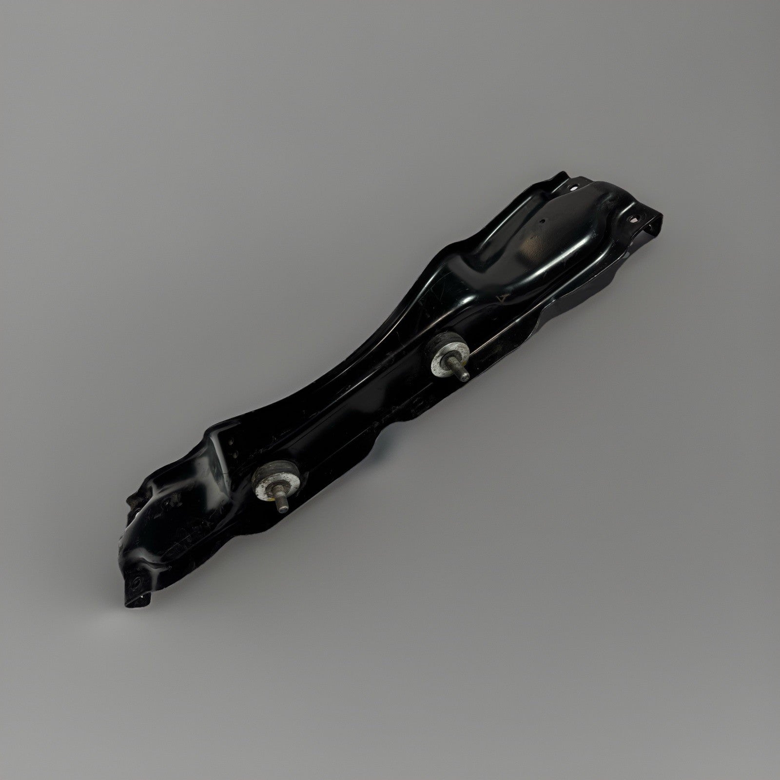 OEM A05-33750-000 Radiator Support Bracket For Freightliner Cascadia 2018-2024