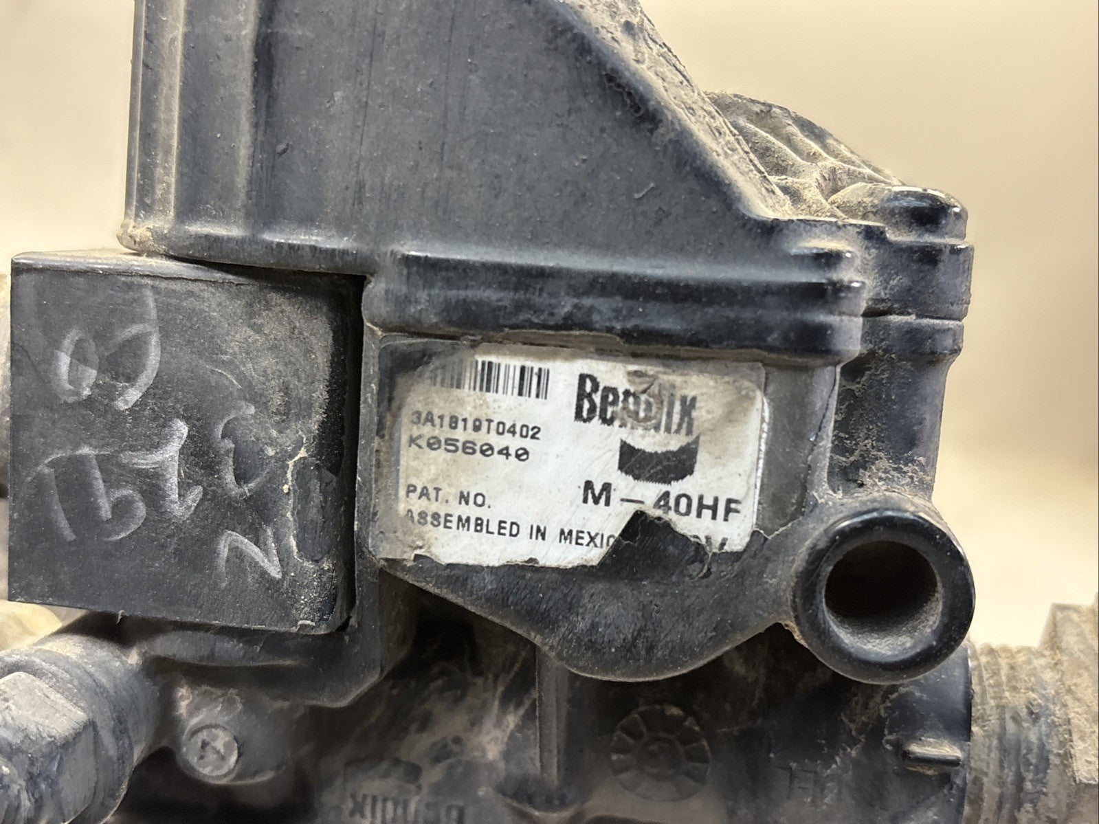BENDIX ESSEMBLY  VALVE T-5019483 W/ ABS VALVE BENDIX K056040 ABS MODULATOR VALVE