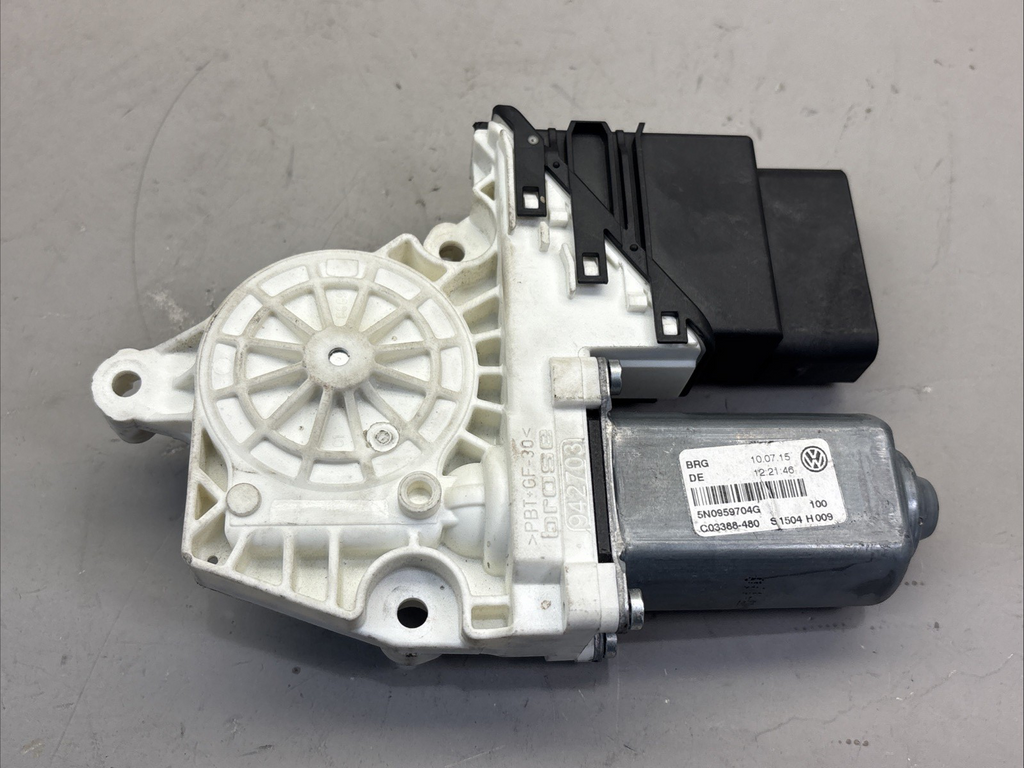 2009-17 VOLKSWAGEN TIGUAN Right (Passenger) Rear Door Window Motor 5N0959704G