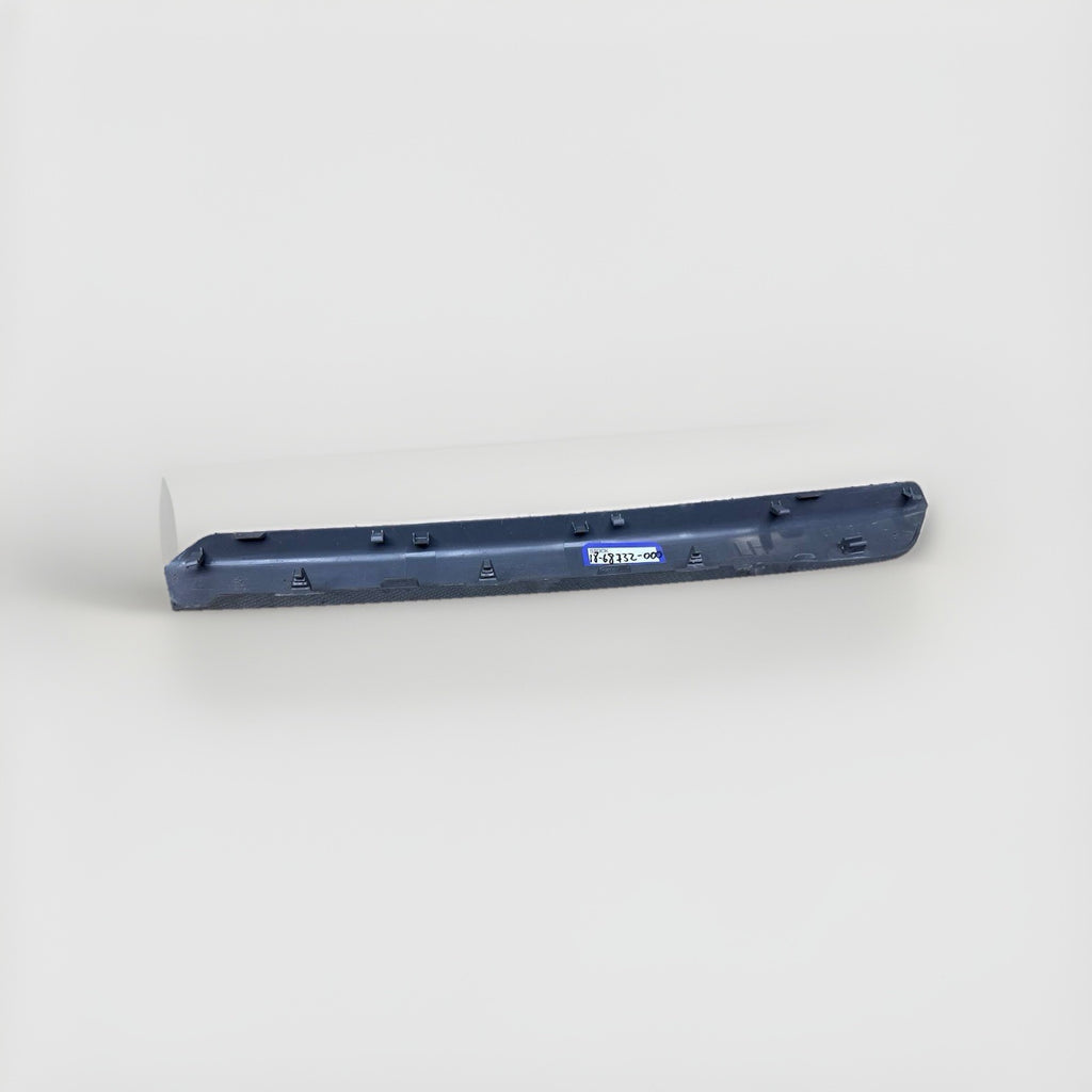 Freightliner LH Dark Tech Door Accent Trim P/N 18-68732-000  Door Trim *1858*