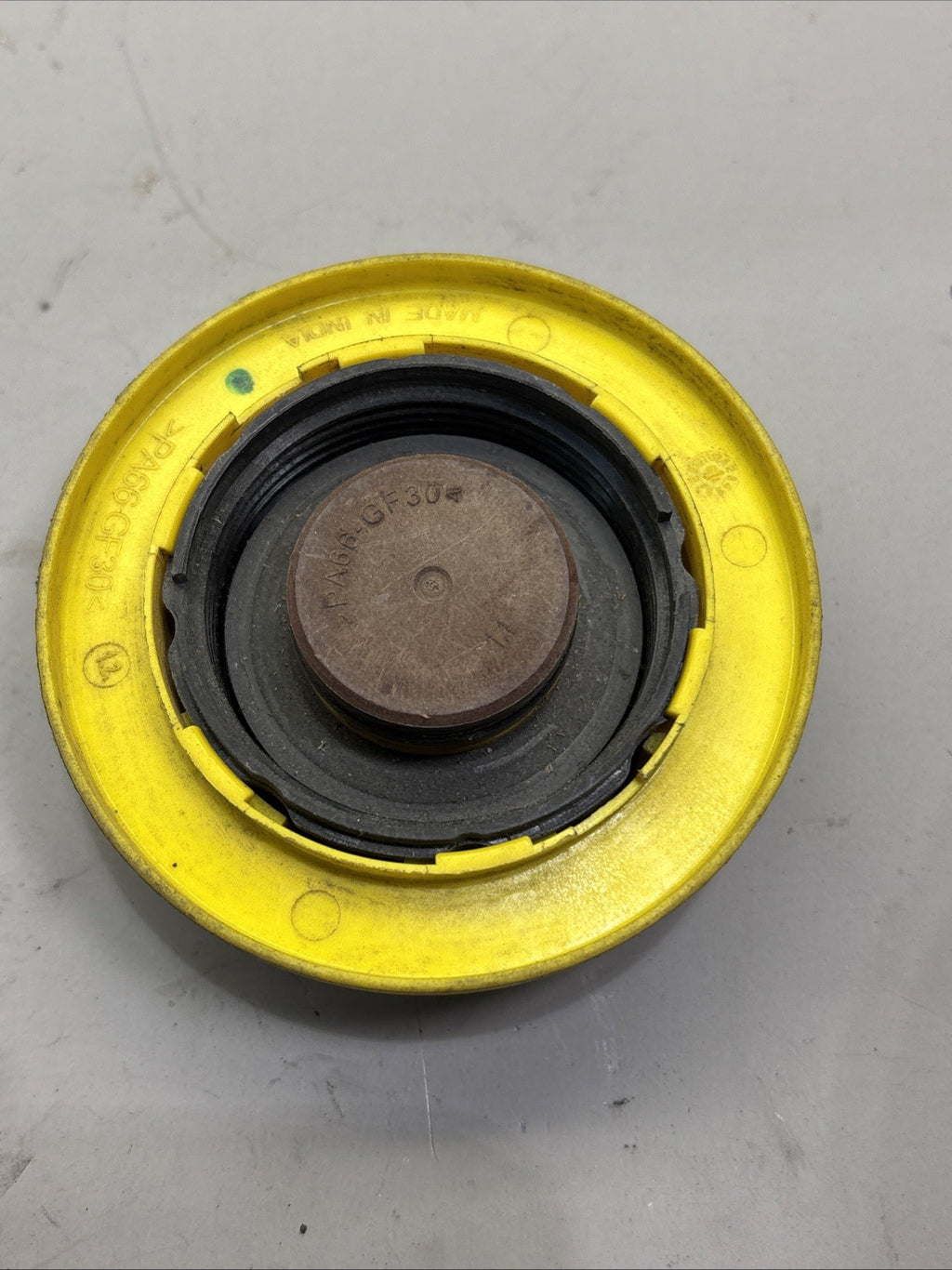 0532313000 Coolant Reservoir Cap for Cascadia 572.2045 05-32313-000