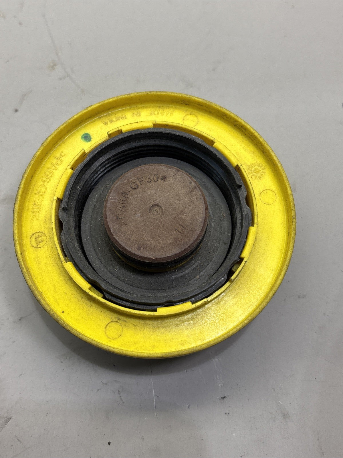 0532313000 Coolant Reservoir Cap for Cascadia 572.2045 05-32313-000
