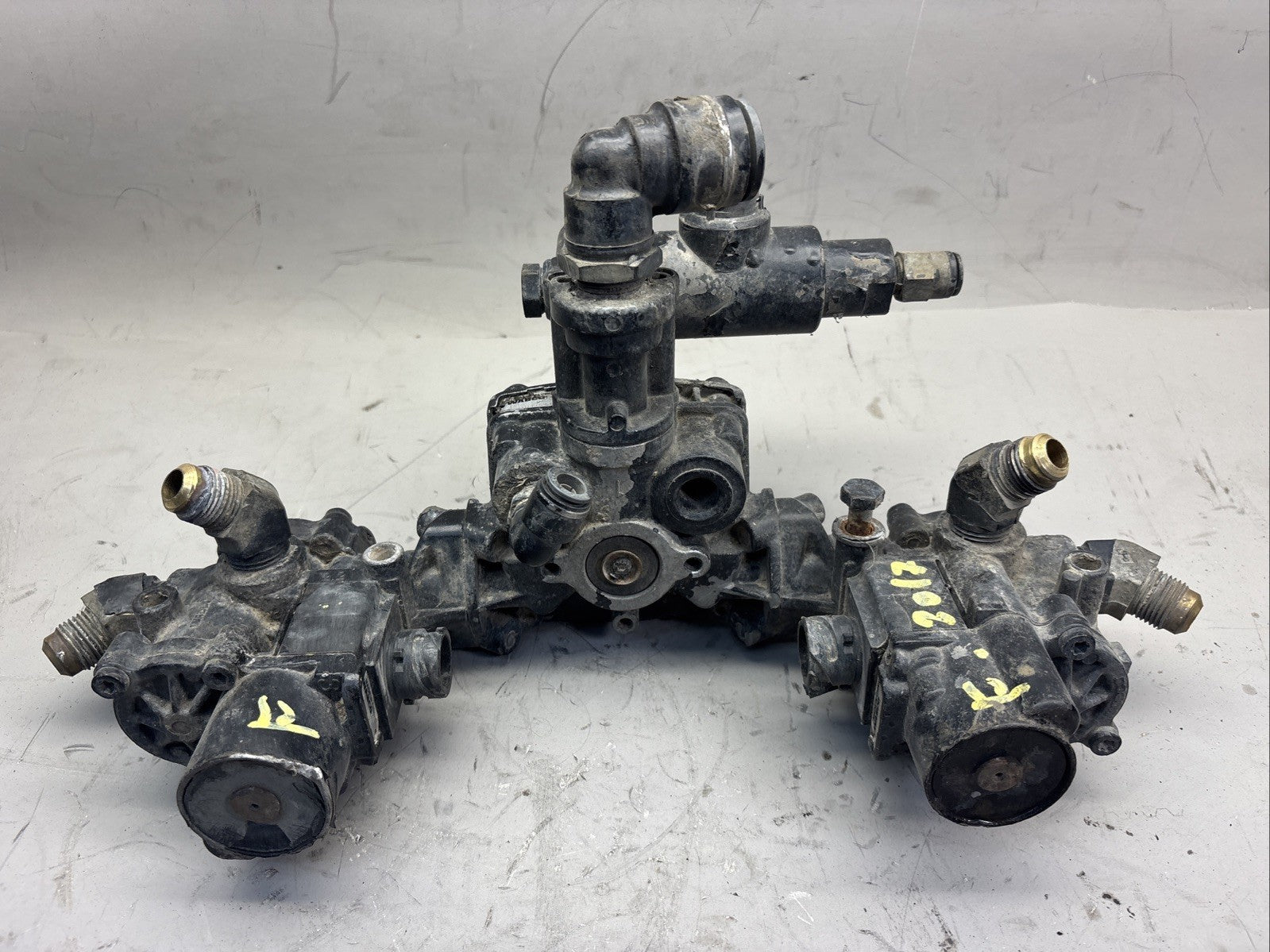 OEM Freightliner Wabco ABS Solenoid Modulator Valve 973 011 0260 / 472 195 078 0