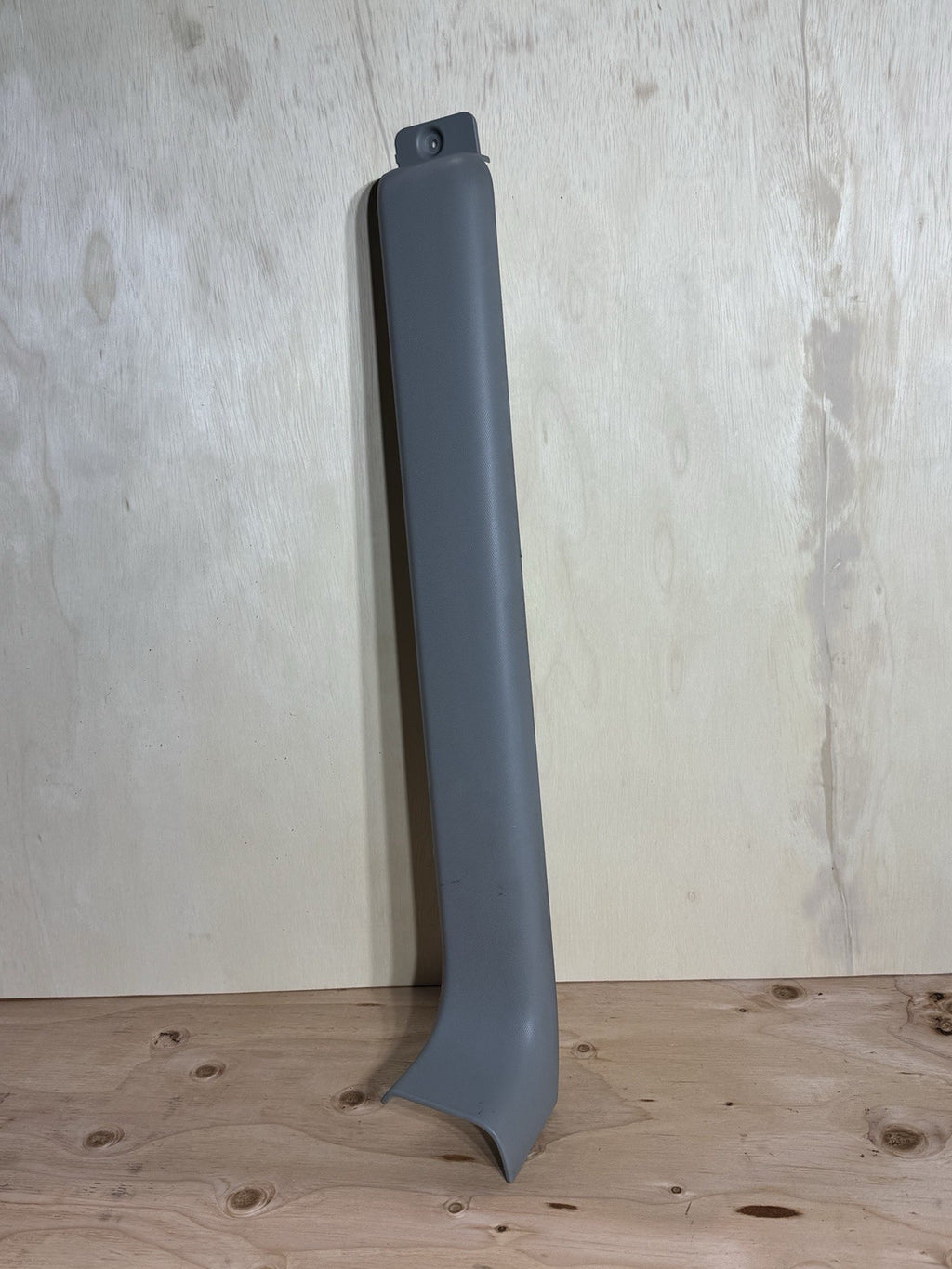 21 KENWORTH TRIM-HEADER OVR PASS DR  RH S60-1332-0661R
