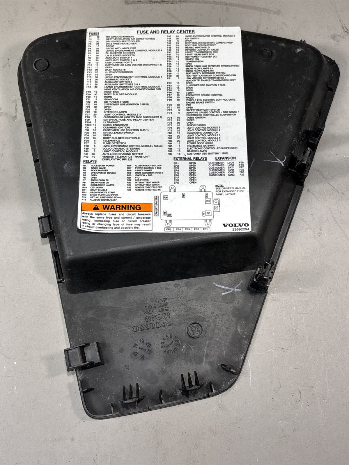 82755969 Dash Top Tray, Plastic, With Oe Style J for Volvo VNL