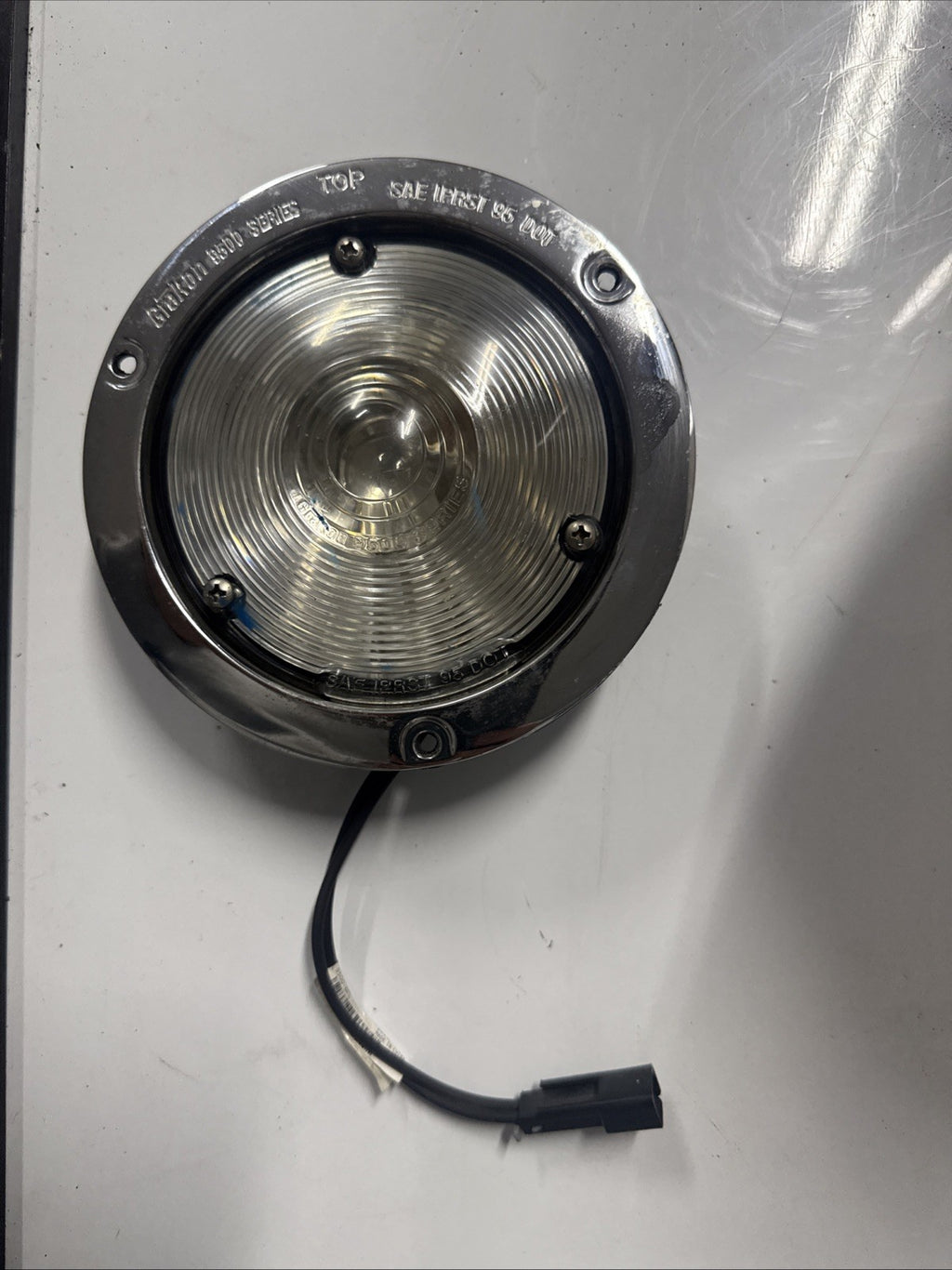 PACCAR KENWORTH PETERBILT P54-6021-001 LAMP-LOAD FLUSH MOUNT CLEAR