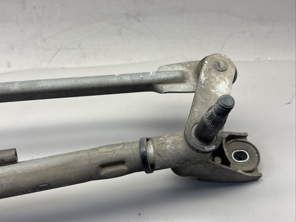 OEM FREIGHTLINER LINKAGE & MOTOR ASSEMBLY WINDSHIELD WIPER A22-72752-002 W302256