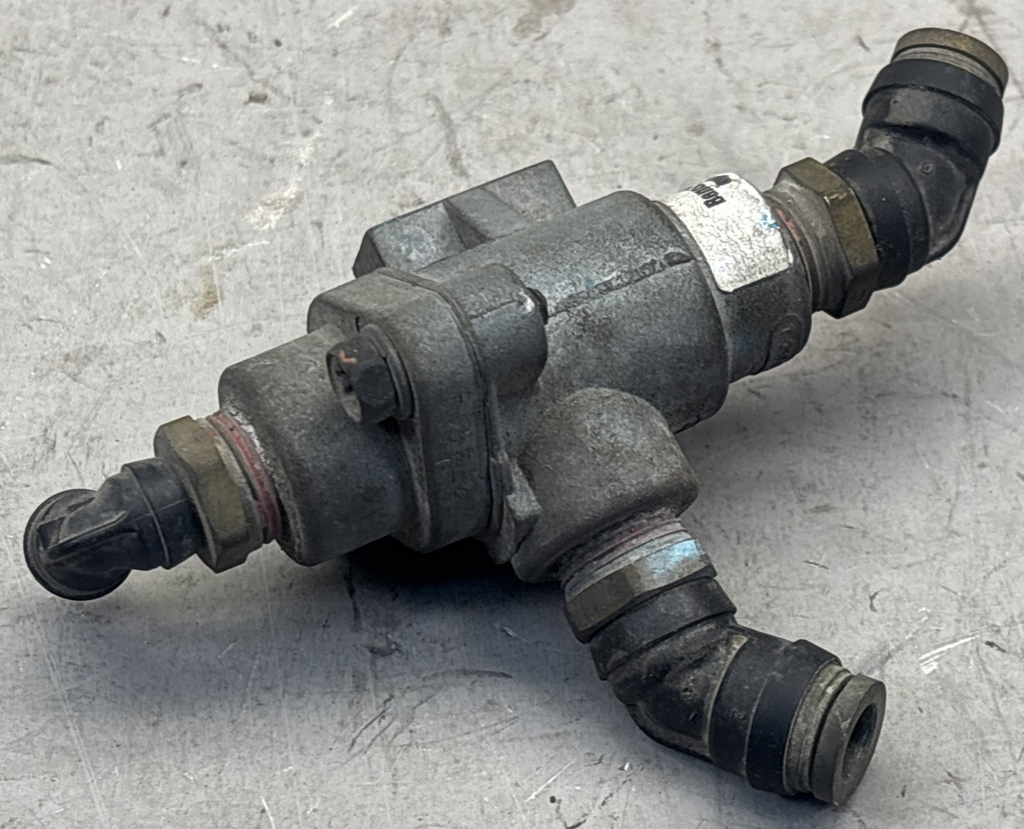Bendix Double Check Air Brake Valve T-239672-D 5019353 DC-4