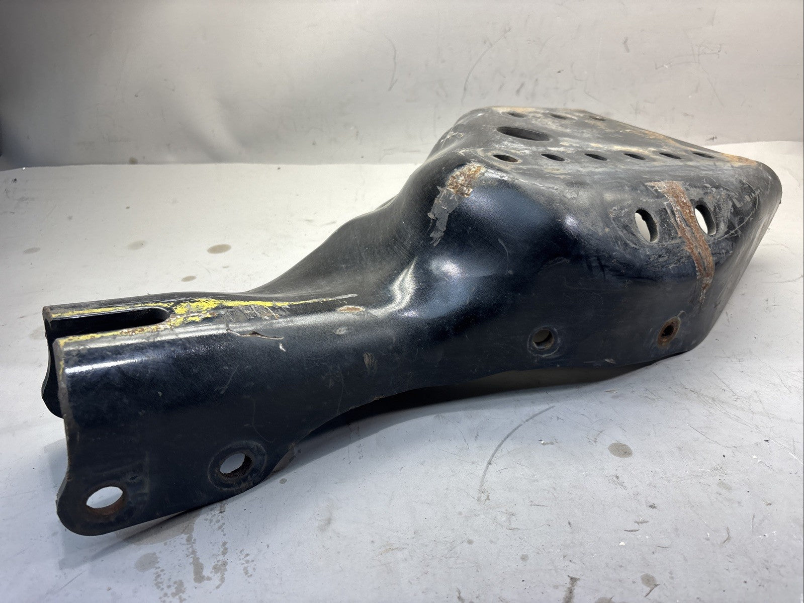 2018-2025 FREIGHTLINER CASCADIA RIGHT FRAME HORN BUMPER BRACKET 15-28666-001 OEM