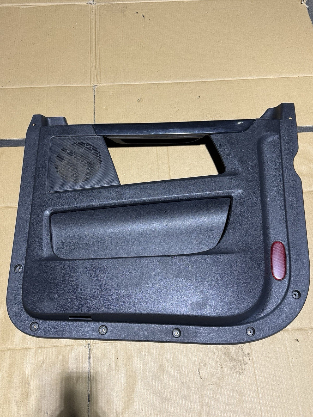 A18-71390-011 FREIGHTLINER CASCADIA DOOR INTERIOR PANEL 3832508
