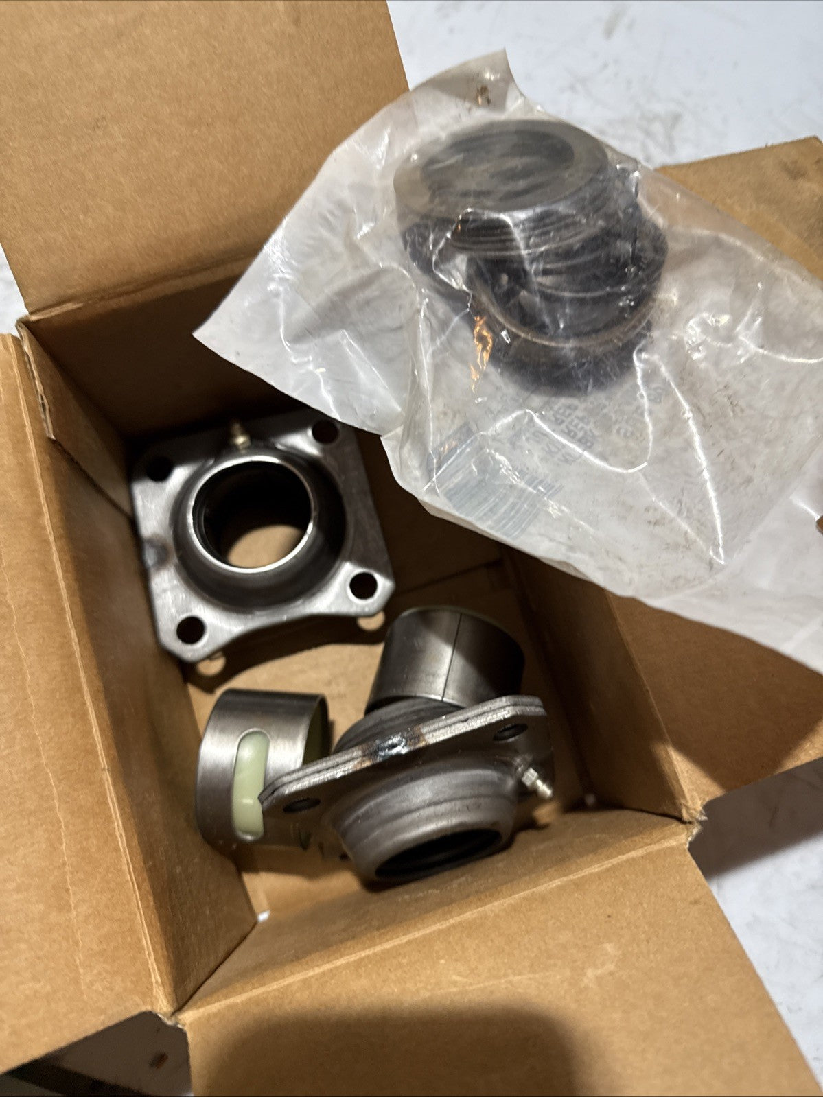 Camshaft Repair Kit for 16.5" Meritor Type Replaces: E3989AHD, KIT8048