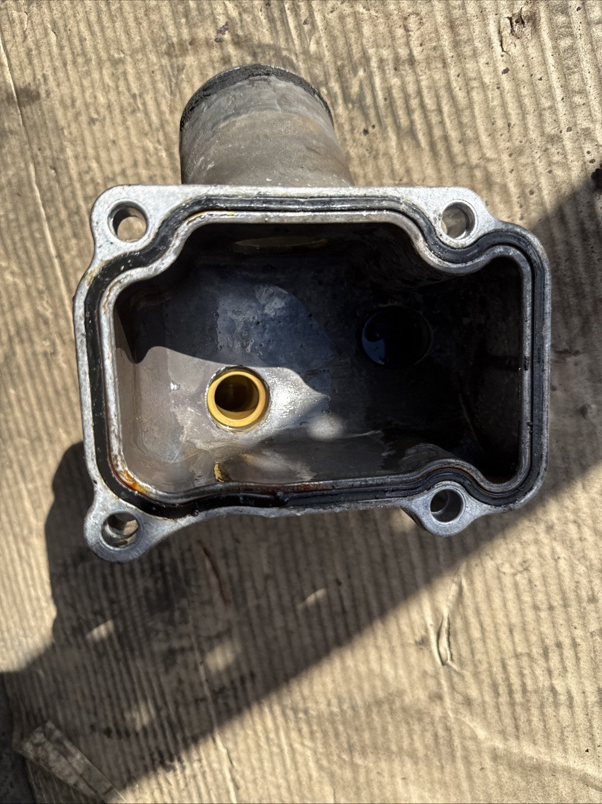 DETROIT DIESEL DD15 ENGINE THERMOSTAT OUTLET WATER ELBOW A4722031531 OEM