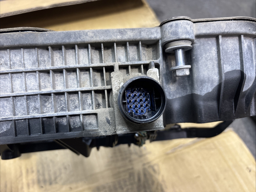 KENWORTH T680 Paccar MX13 Engine Rocker Housing | P/N 2033255