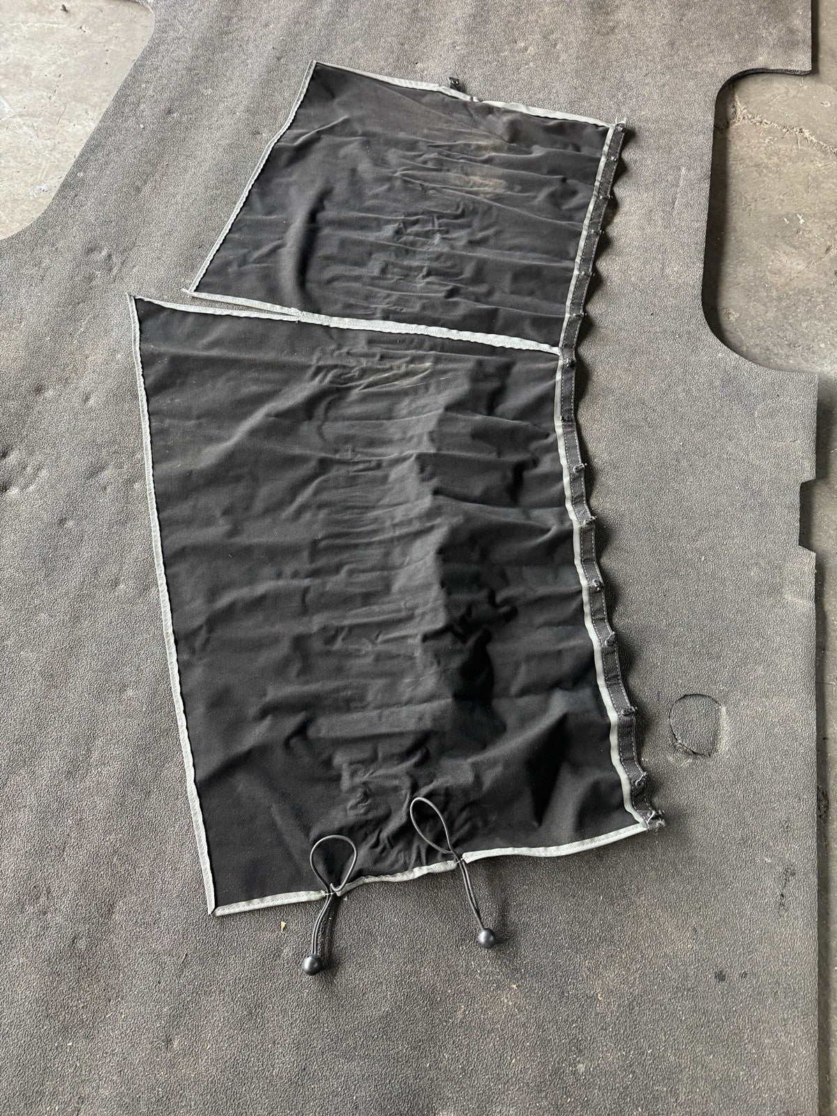 Kenworth T680 Windshield Curtains Grey 2021 OEM