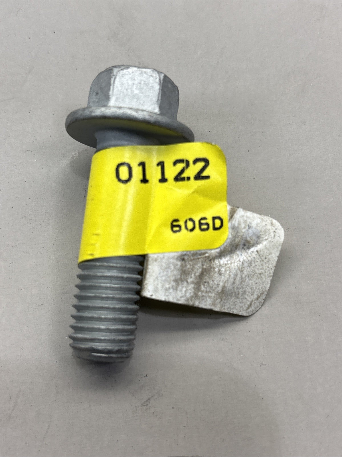 984816 Screw Flange for Volvo