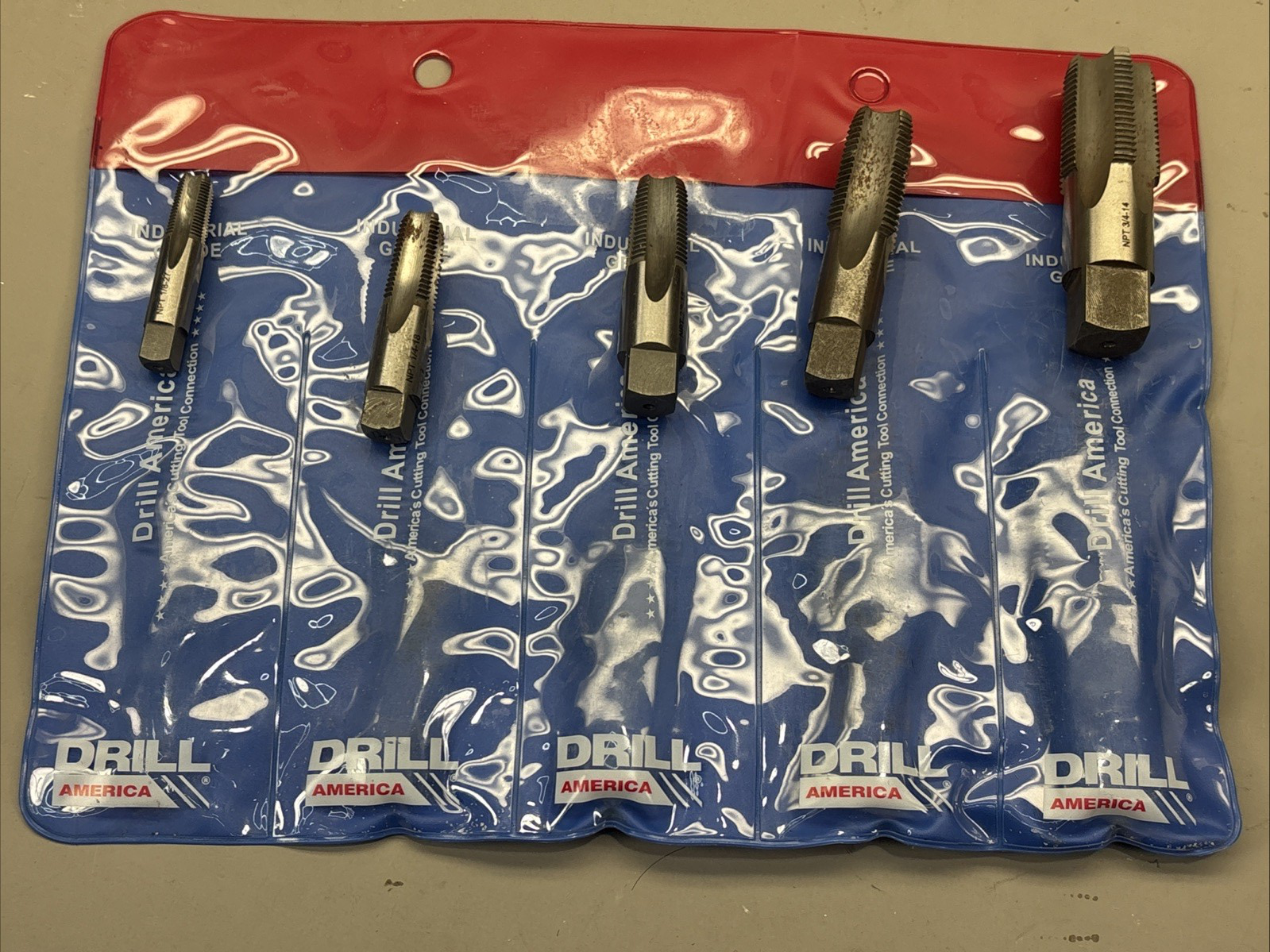 Drill America 1/8 1/4 3/8 1/2 3/4  NPT Pipe Tap NEW BIN FREE SHIPPING