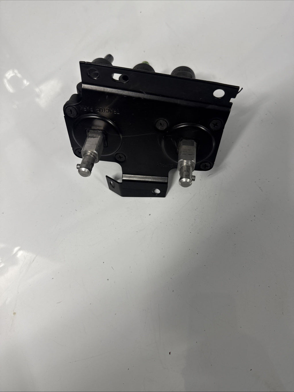 MERITOR WABCO PARKING AIR BRAKE VALVE RKN20619 VOLVO 3175705